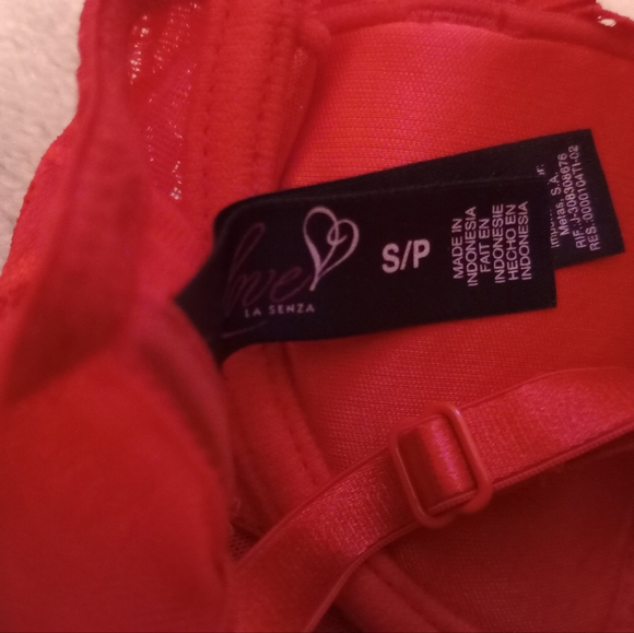 Selling red babydol size small - Picture 4 of 4